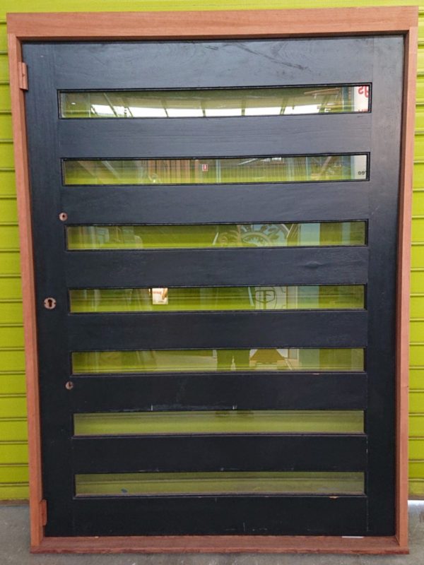 Mandalay Pivot Door