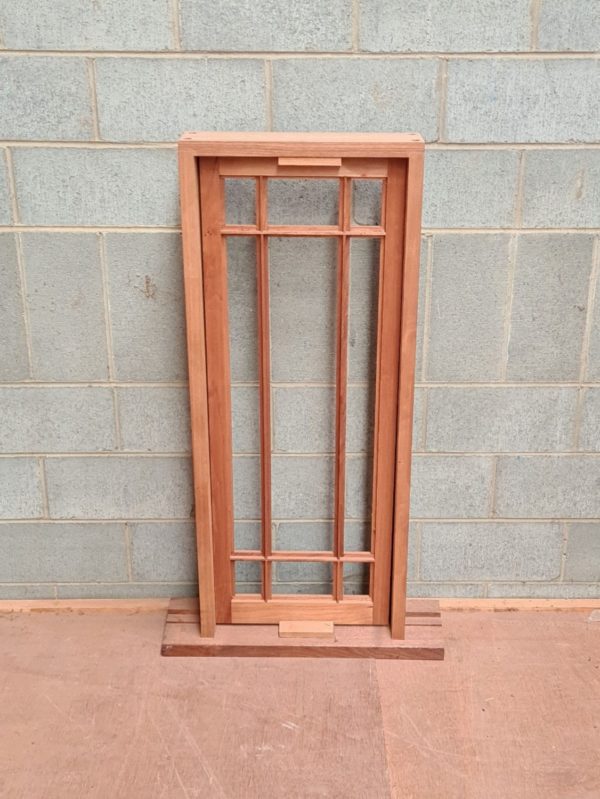 Margin light casement window