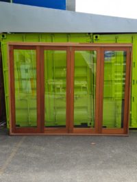 Single Light 0+4 Bifold Door w Brio Retractable