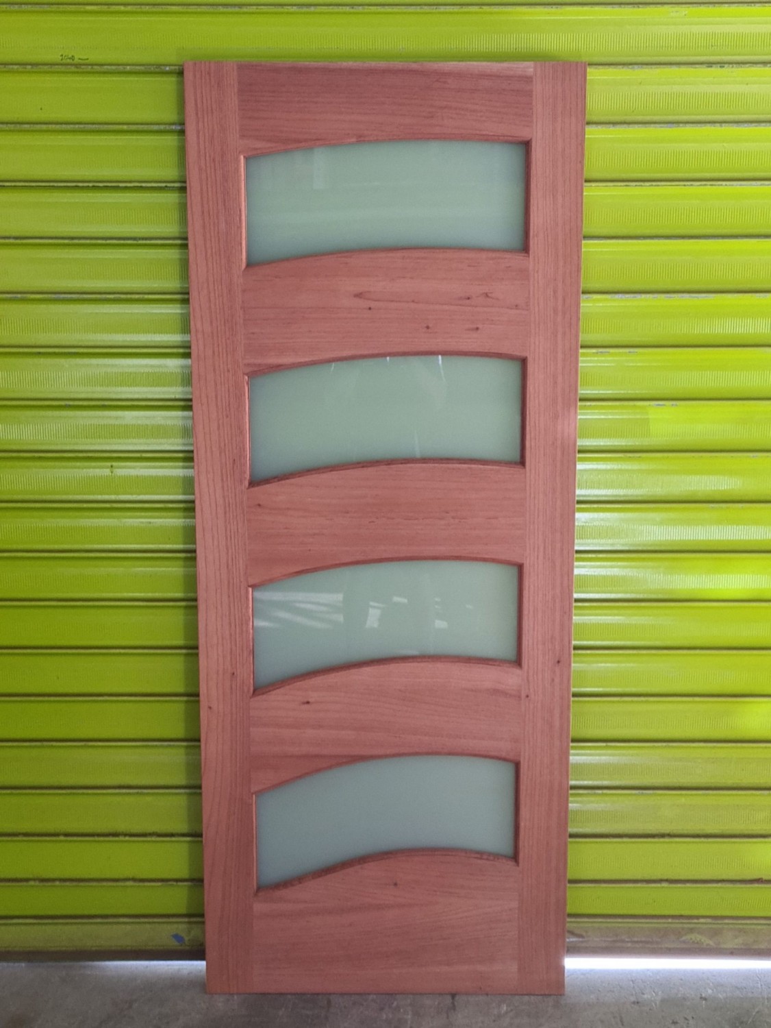 Wave Door Glazed White Translucent (loose)