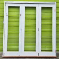 2400 x 2239 3 door bifold