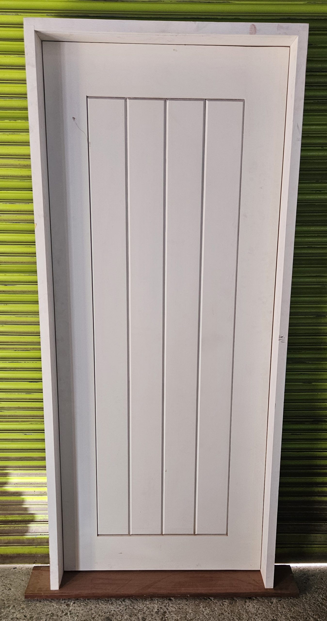 2060x890 vertical panel entry