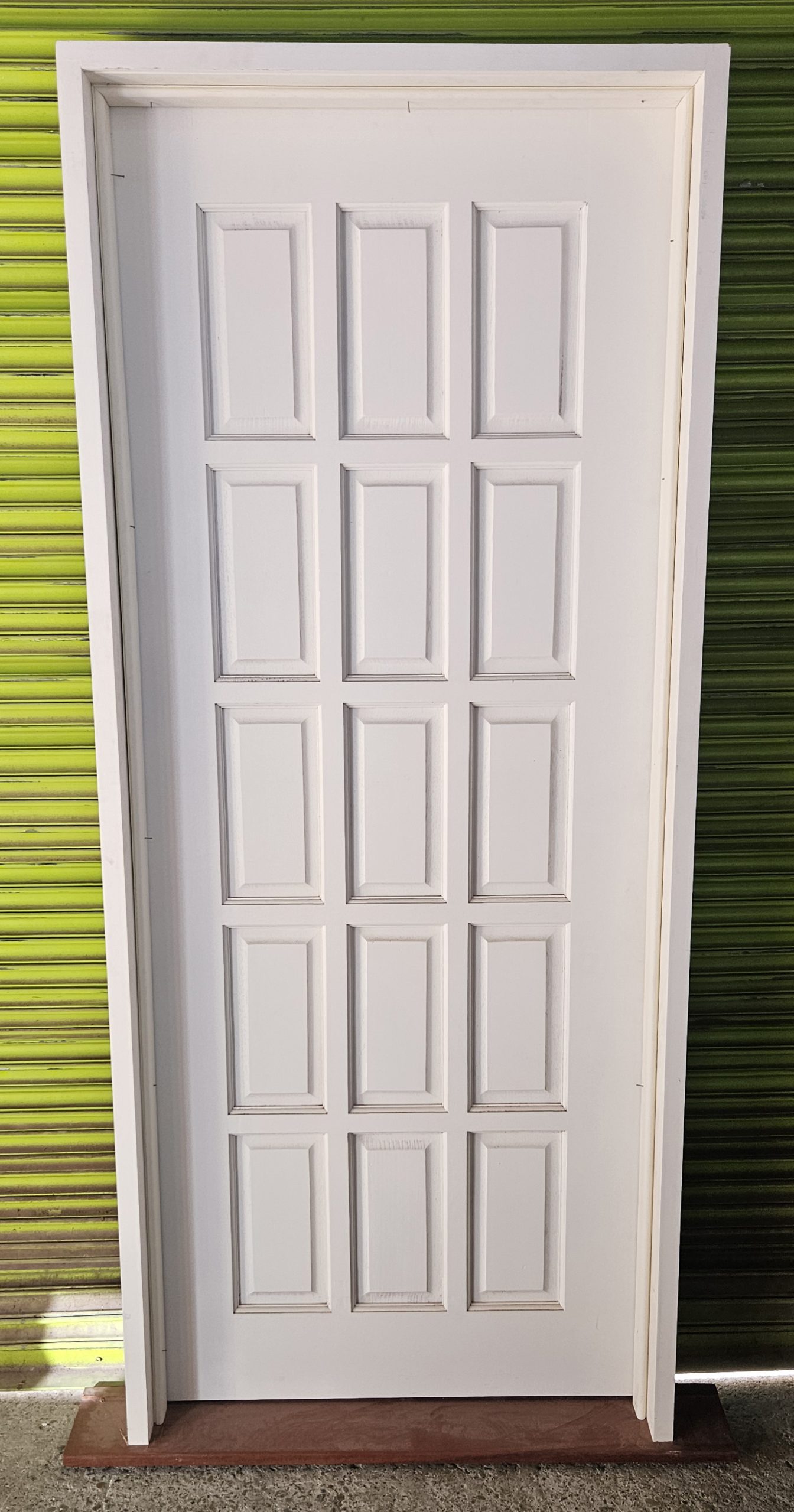 2100x890 15 panel door entry