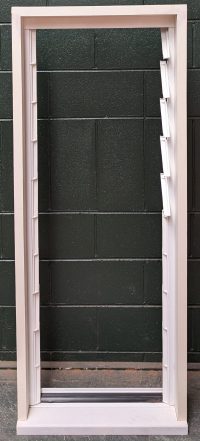 1500x900 152mm louvre window (copy)