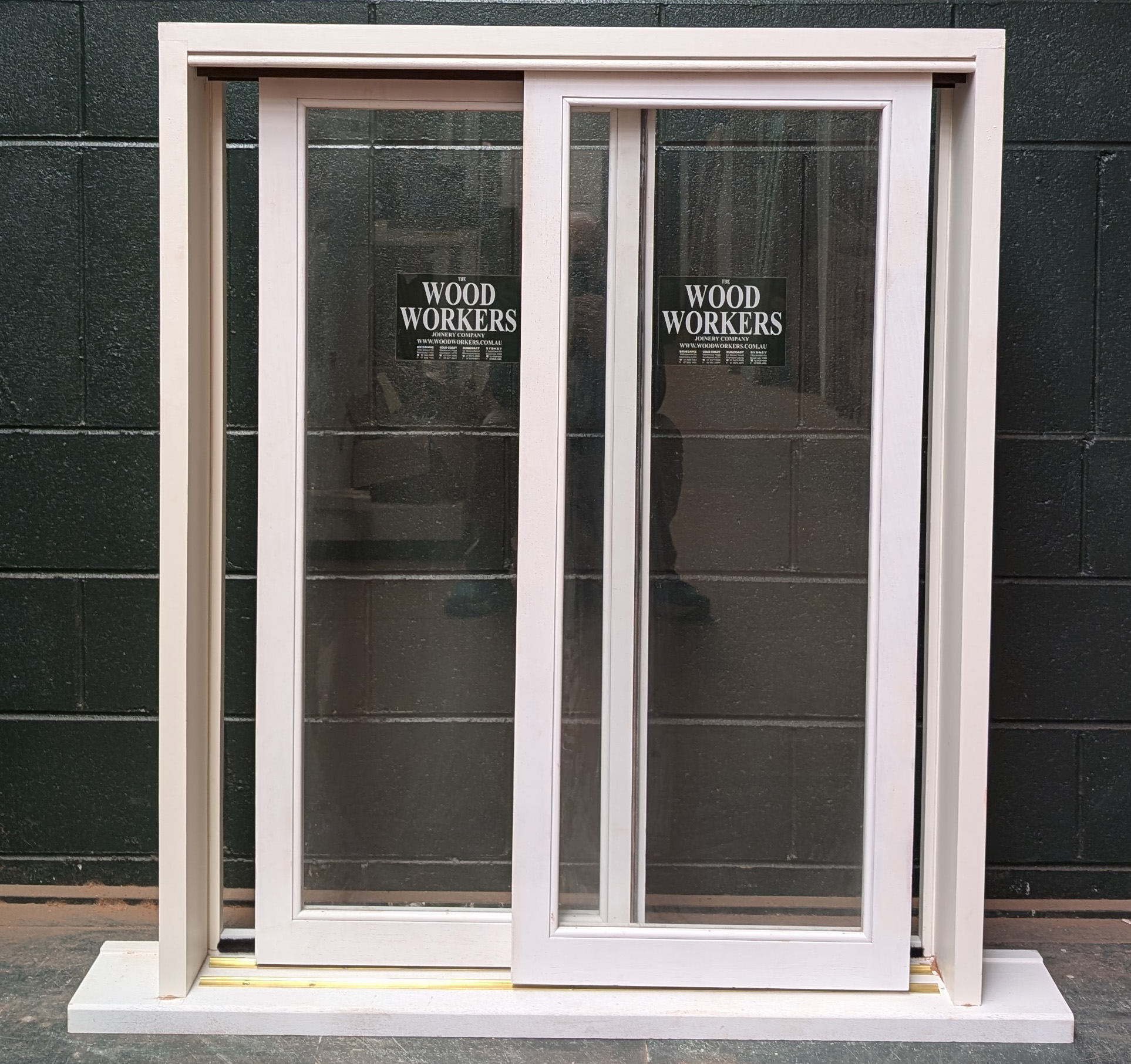 1167x964 2 sash sliding window