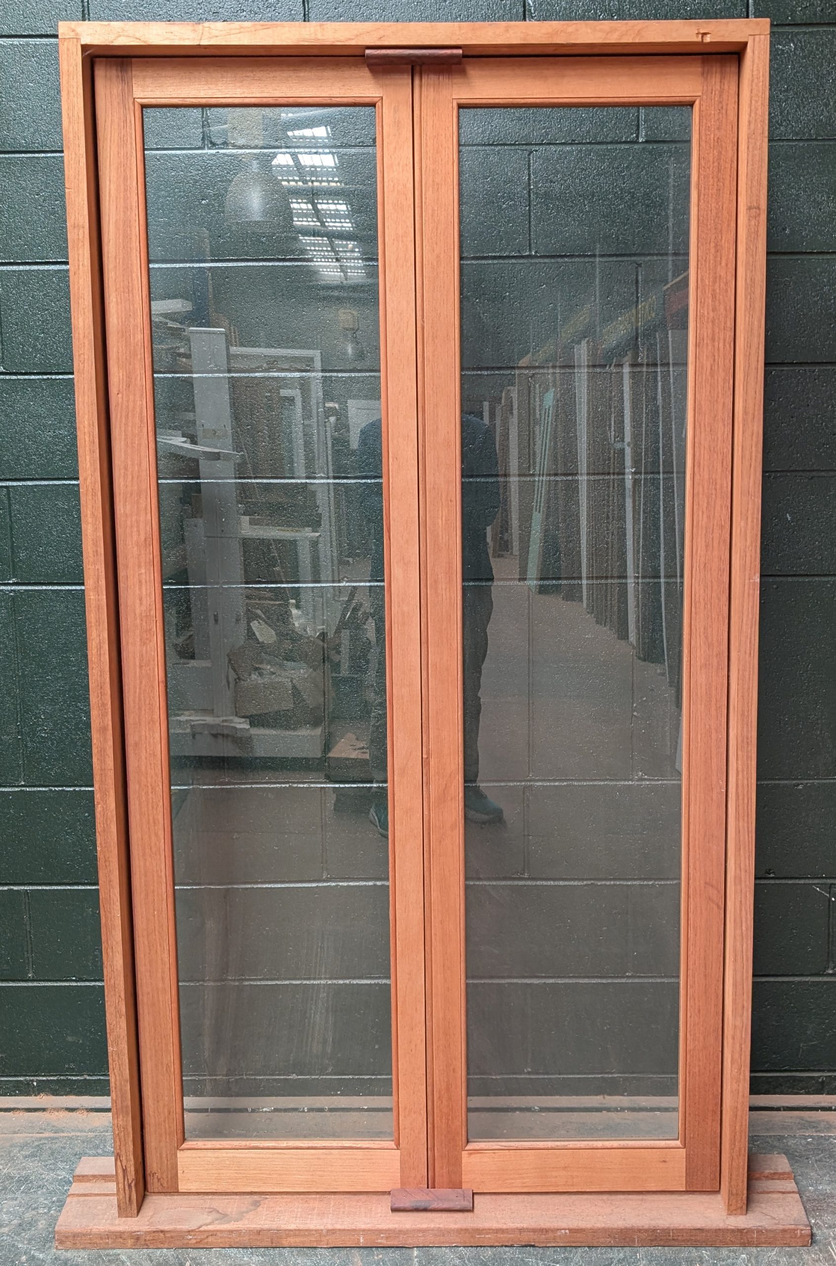 1942x1060 single light 2 sash casement window