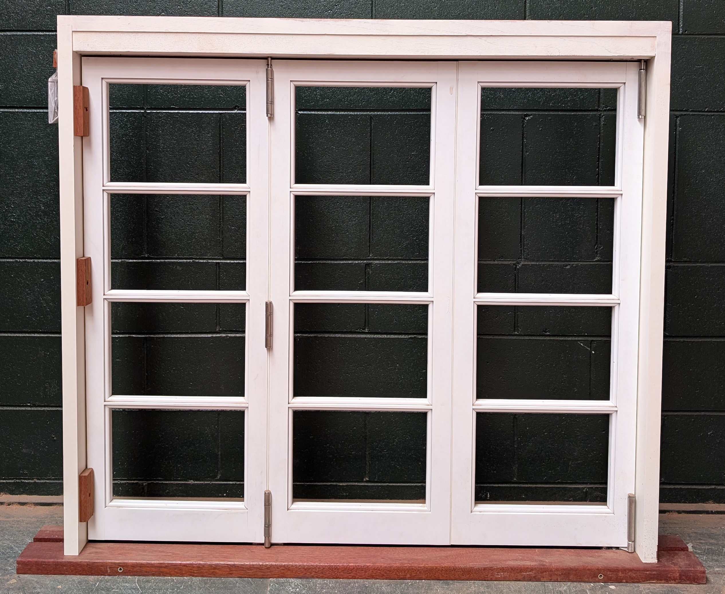 1237x1340 single light 3 sash bifold window (copy)