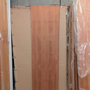 Flush veneer door internal