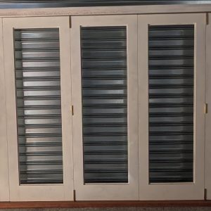 Single light 5 door bifold