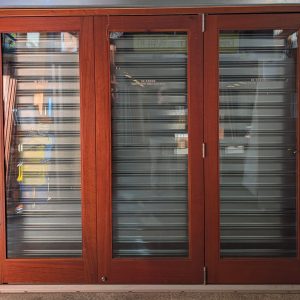 Single light 3 door bifold