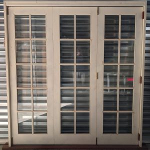10 light: 3 doors bifold init