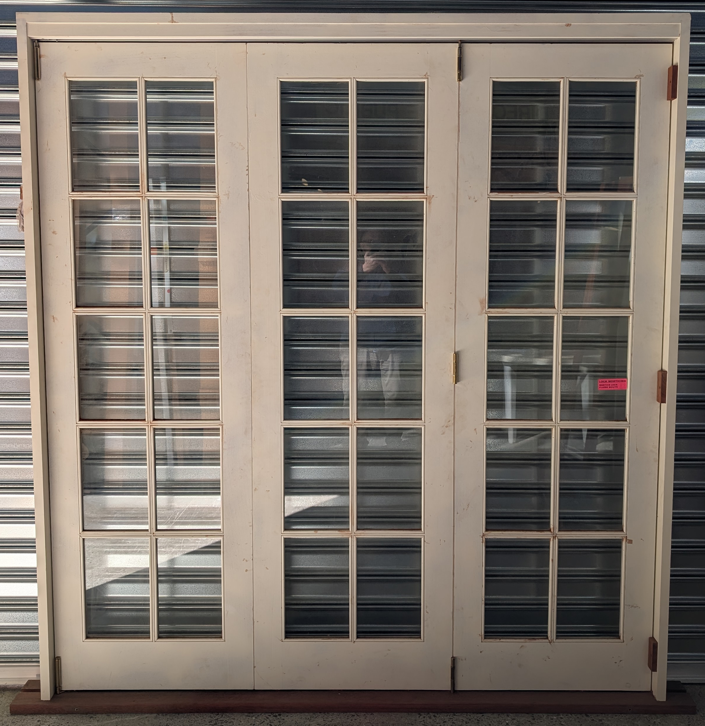 10 light: 3 doors bifold init