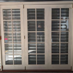 10 light: 3 doors bifold
