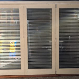 Single light: 3 doors bifold