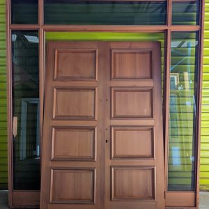 Horizontal 4 panel entrance with transom